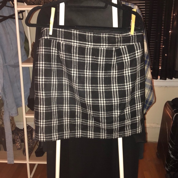 Plaid Skirt - Picture 2 of 2
